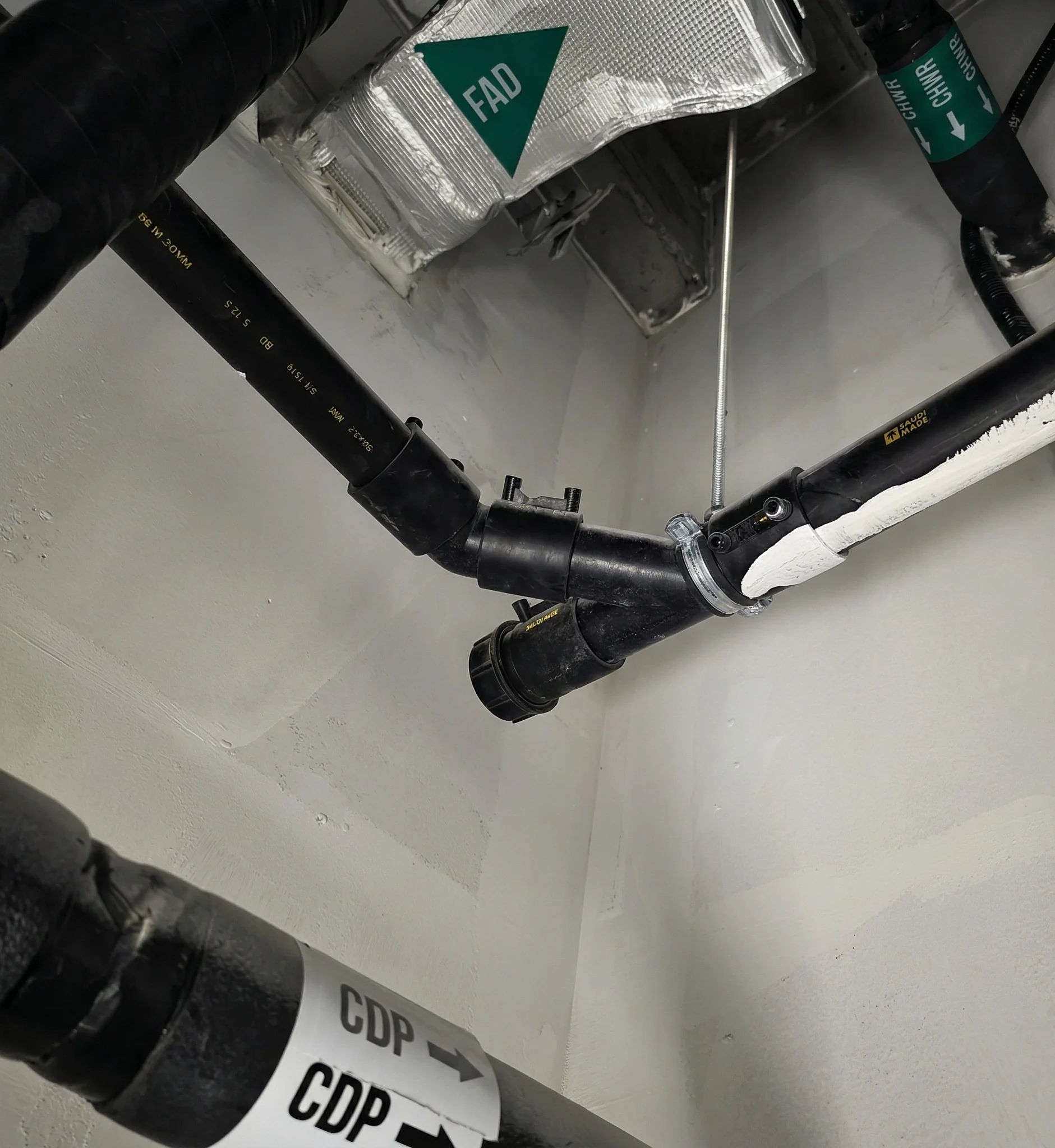 Outdoor decorative wall-mounted lantern light electrical installation Dubai villa